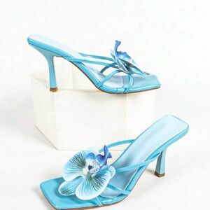 Elegant Blue Floral Women's Heels
